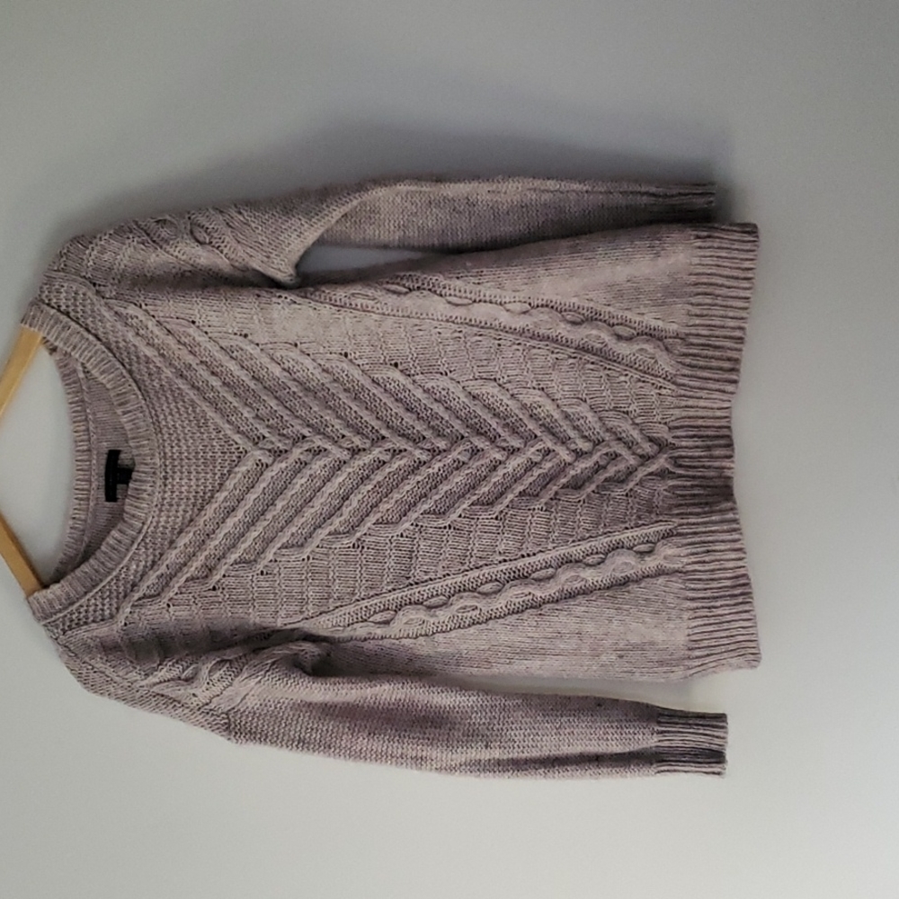 M American Eagle Sweater